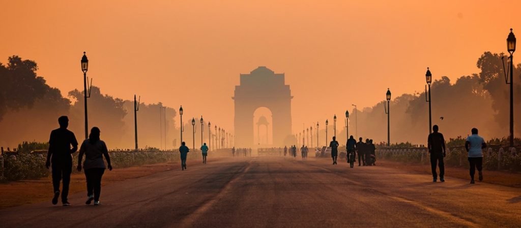 Image of New Delhi, the capital city of India covered in a thick layer of toxic smoke and pollution.