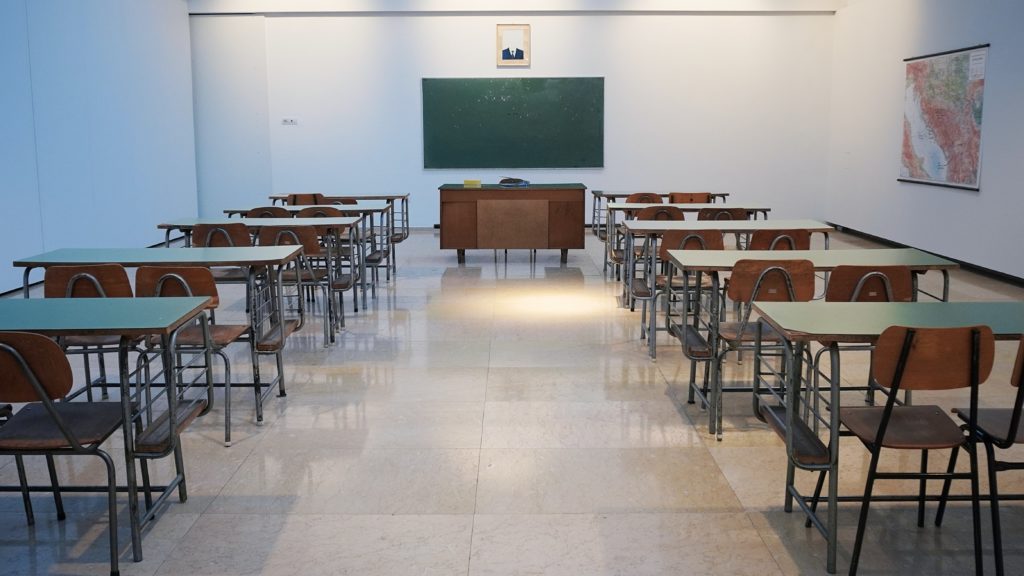 Image of an empty classroom.