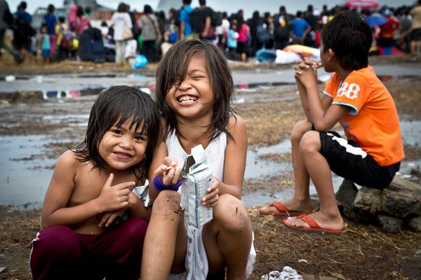 Picture of smiling FIlipino children