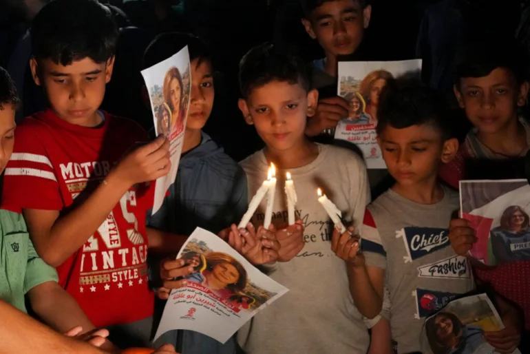 kids at the funeral of theShireen Abu Aqla